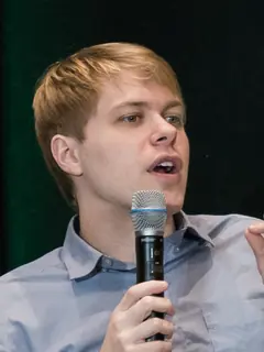 Portrait of Dan Hendrycks