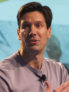 Portrait of Mark Russinovich