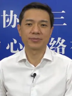 Portrait of Robin Li