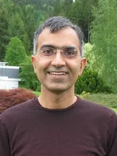 Portrait of Sanjeev Arora